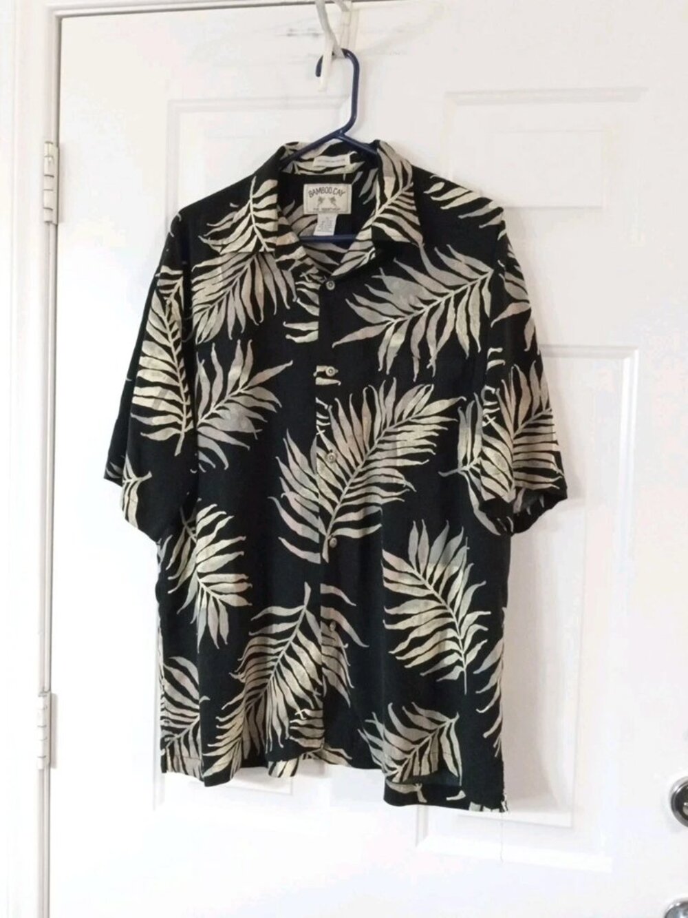 Bamboo Cay Fine Resortwear Men's Large Black Button Up Short Sleeve Floral Rayon